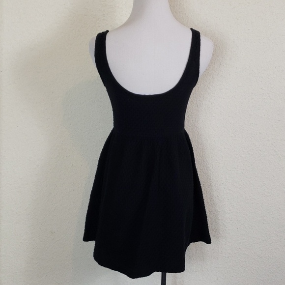 3/$15 Forever 21 little black dress size Medium - Picture 3 of 5